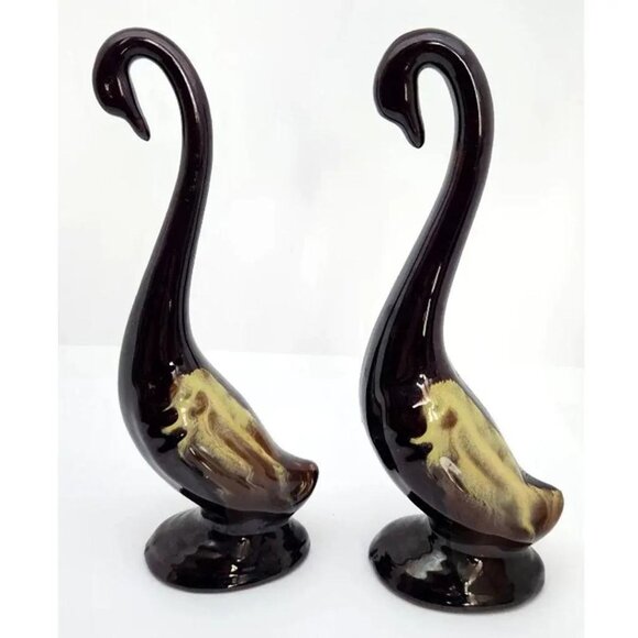 Terracotta / Redware Set of 2 Swans, Glazed, Brown, Figurines, 8" - Picture 3 of 7
